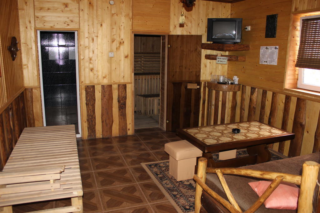 Pid Yavorom Hotel Drogomirchany Екстериор снимка